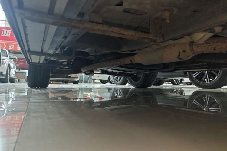 Used Roewe RX5 2016 20T Two-Wheel Drive Automatic Internet Smart Edition Right Side Sill