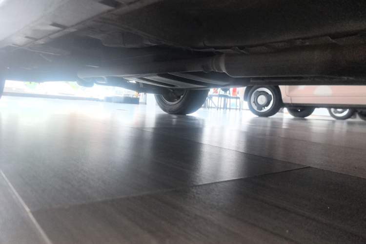Used Roewe RX5 2016 20T Two-Wheel Drive Automatic Flagship Edition Right Side Sill