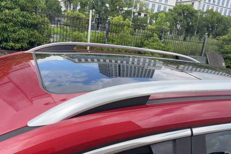 Used Roewe RX5 2016 20T Two-Wheel Drive Automatic Internet Smart Edition Roof