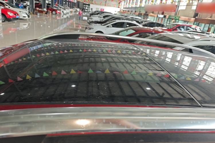 Used Roewe RX5 2016 20T Two-Wheel Drive Automatic Internet Smart Edition Roof