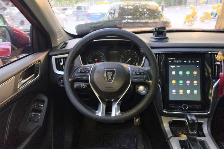 Used Roewe RX5 2016 20T Two-Wheel Drive Automatic Internet Smart Edition Steering Wheel