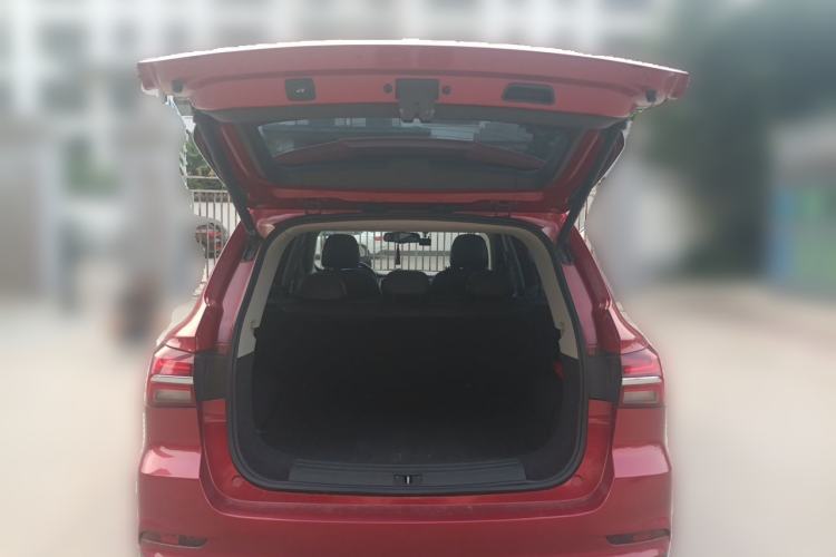 Used Roewe RX5 2016 30T Two-Wheel Drive Automatic Internet Smart Edition Trunk