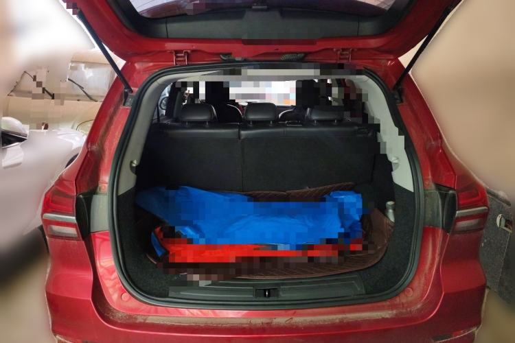 Used Roewe RX5 2016 20T Two-Wheel Drive Automatic Internet Smart Edition Trunk