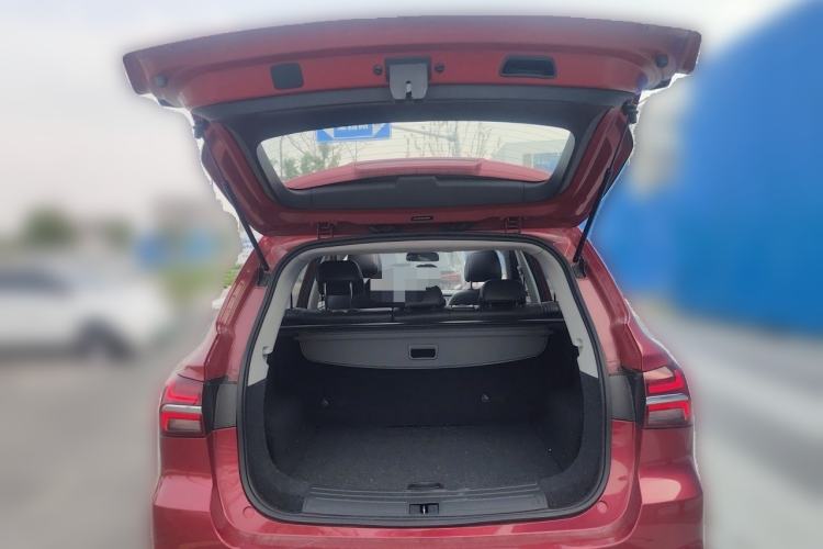 Used Roewe RX5 2016 20T Two-Wheel Drive Automatic Internet Smart Edition Trunk