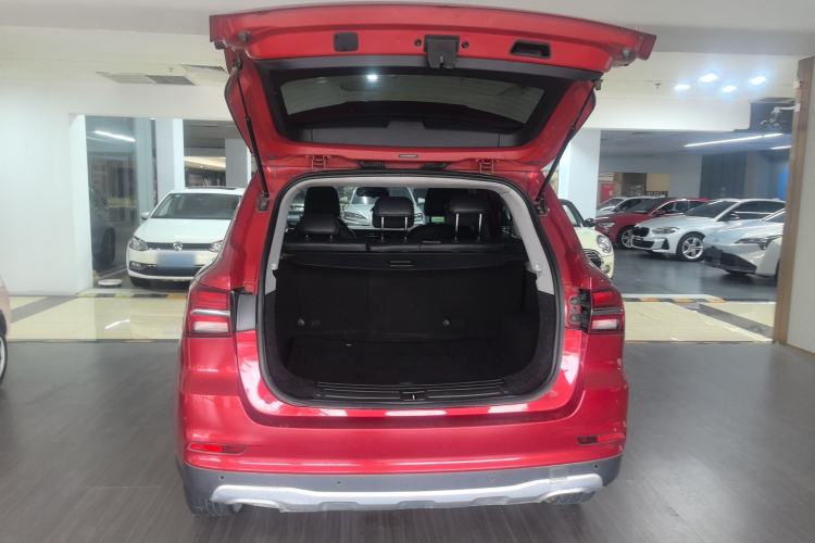 Used Roewe RX5 2016 20T Two-Wheel Drive Automatic Flagship Edition Trunk