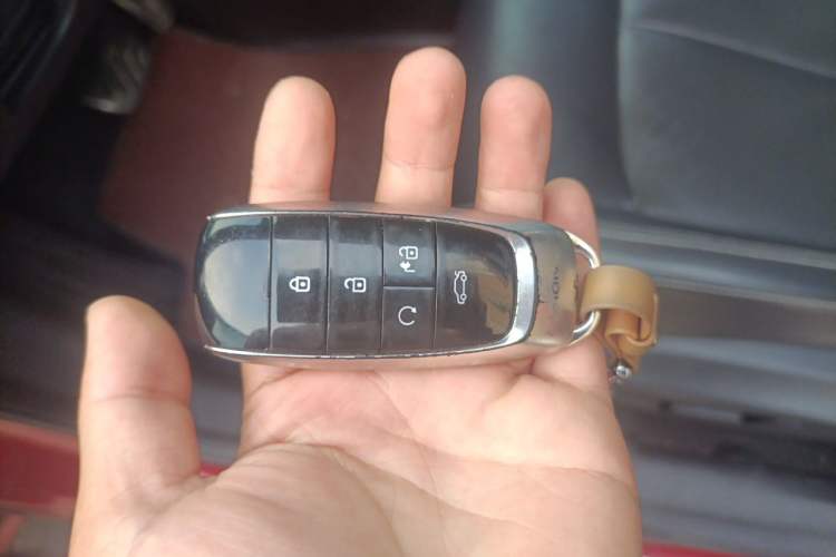 Used Roewe RX5 2016 30T Two-Wheel Drive Automatic Internet Smart Edition Vehicle Key
