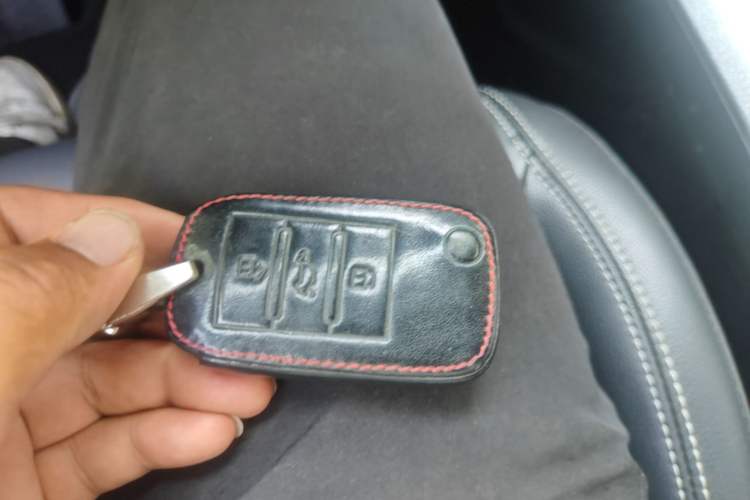 Used Roewe RX5 2016 20T Two-Wheel Drive Automatic Internet Smart Edition Vehicle Key