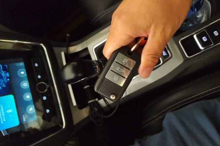 Used Roewe RX5 2016 20T Two-Wheel Drive Automatic Internet Smart Edition Vehicle Key