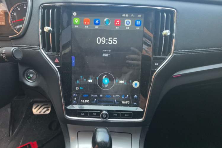 Used Roewe RX5 2016 20T Two-Wheel Drive Automatic Internet Smart Edition Audio And AC Panel