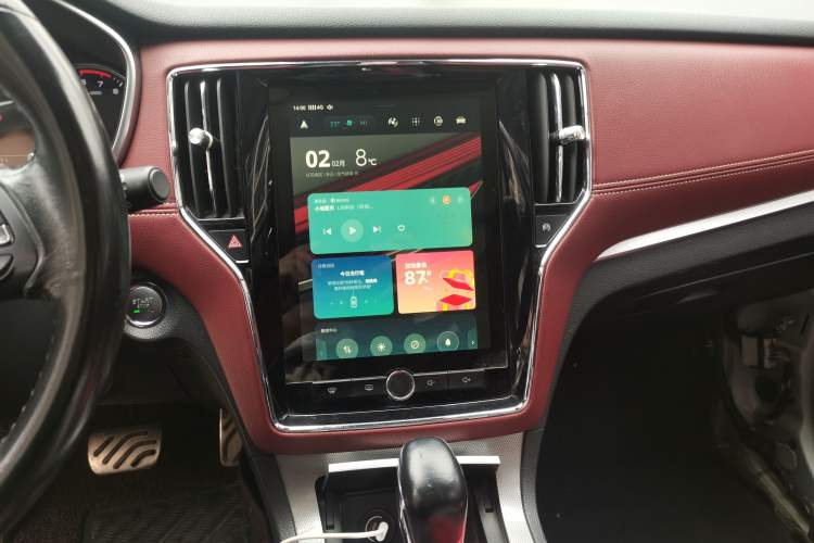 Used Roewe RX5 2016 30T Four-Wheel Drive Automatic Internet Smart Luxury Edition Audio And AC Panel