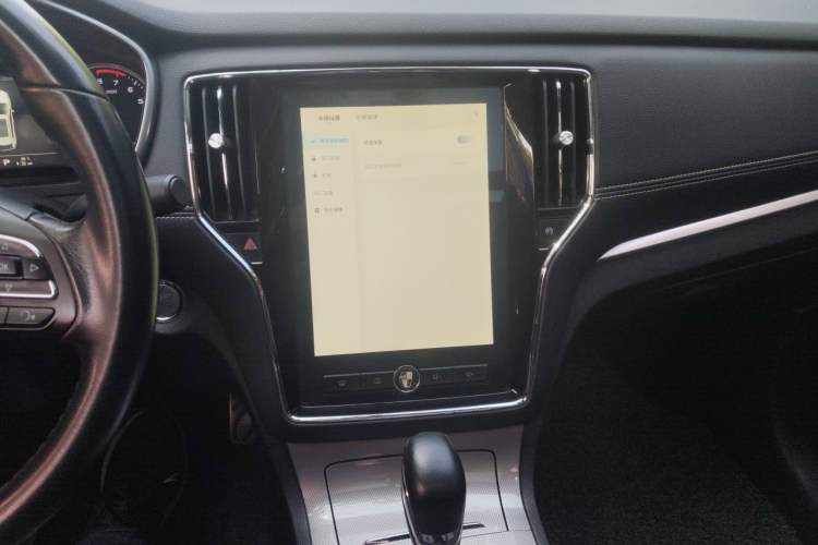 Used Roewe RX5 2016 30T Two-Wheel Drive Automatic Internet Smart Edition Audio And AC Panel