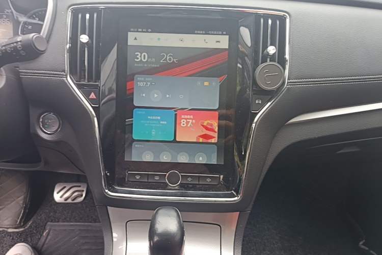 Used Roewe RX5 2016 20T Two-Wheel Drive Automatic Internet Smart Edition Audio And AC Panel