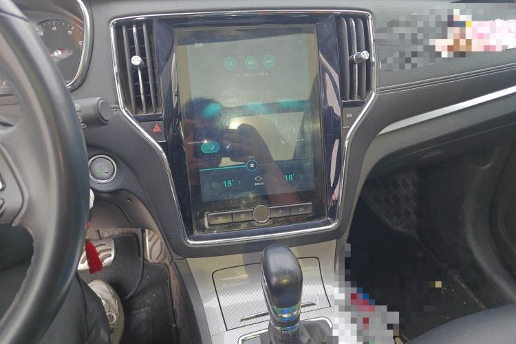 Used Roewe RX5 2016 20T Two-Wheel Drive Automatic Internet Smart Edition Audio And AC Panel