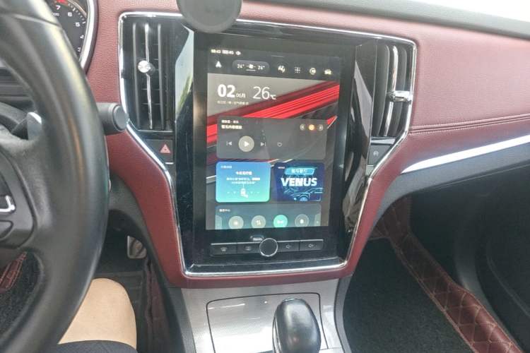 Used Roewe RX5 2016 30T Four-Wheel Drive Automatic Internet Smart Luxury Edition Audio And AC Panel
