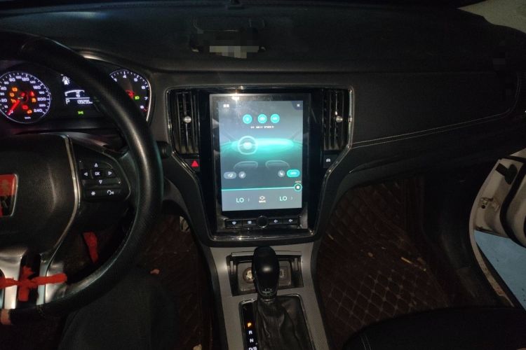 Used Roewe RX5 2016 20T Two-Wheel Drive Automatic Internet Smart Edition Audio And AC Panel