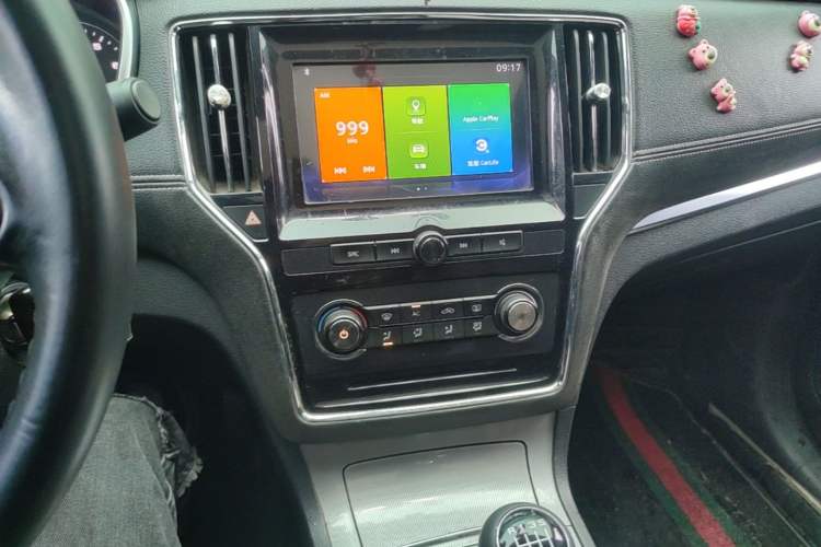 Used Roewe RX5 2016 20T Two-Wheel Drive Manual Flagship Edition Audio And AC Panel