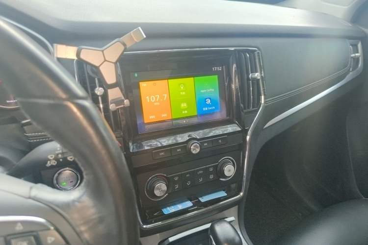 Used Roewe RX5 2016 20T Two-Wheel Drive Automatic Flagship Edition Audio And AC Panel