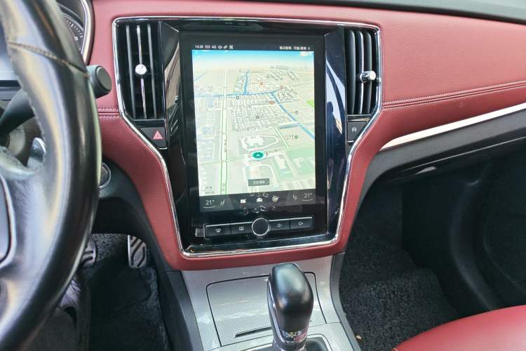 Used Roewe RX5 2016 30T Four-Wheel Drive Automatic Internet Smart Luxury Edition Audio And AC Panel