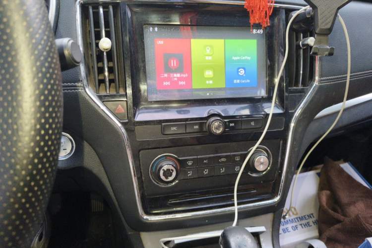 Used Roewe RX5 2016 20T Two-Wheel Drive Automatic Flagship Edition Audio And AC Panel