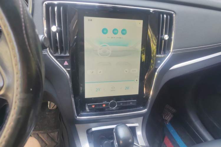 Used Roewe RX5 2016 20T Two-Wheel Drive Automatic Internet Smart Edition Audio And AC Panel