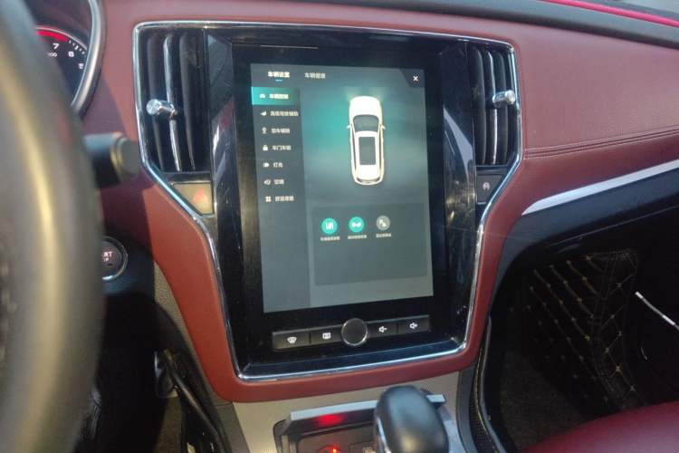Used Roewe RX5 2016 30T Four-Wheel Drive Automatic Internet Smart Luxury Edition Audio And AC Panel