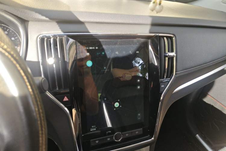 Used Roewe RX5 2016 20T Two-Wheel Drive Automatic Internet Smart Edition Audio And AC Panel