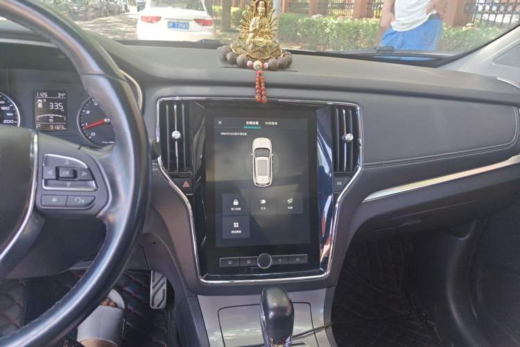 Used Roewe RX5 2016 20T Two-Wheel Drive Automatic Internet Smart Edition Audio And AC Panel