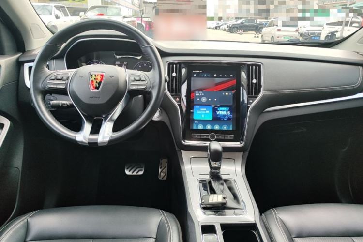 Used Roewe RX5 2016 20T Two-Wheel Drive Automatic Internet Smart Edition Center Console