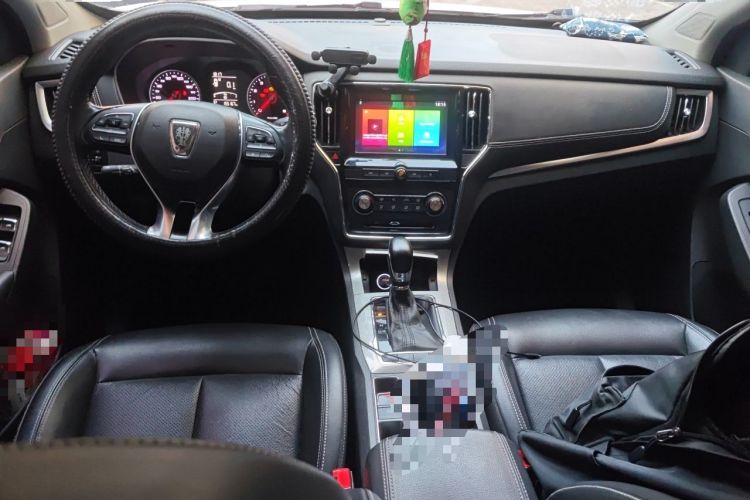 Used Roewe RX5 2016 20T Two-Wheel Drive Automatic Flagship Edition Center Console