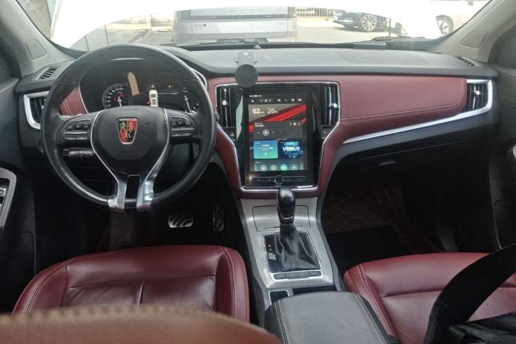 Used Roewe RX5 2016 30T Four-Wheel Drive Automatic Internet Smart Luxury Edition Center Console