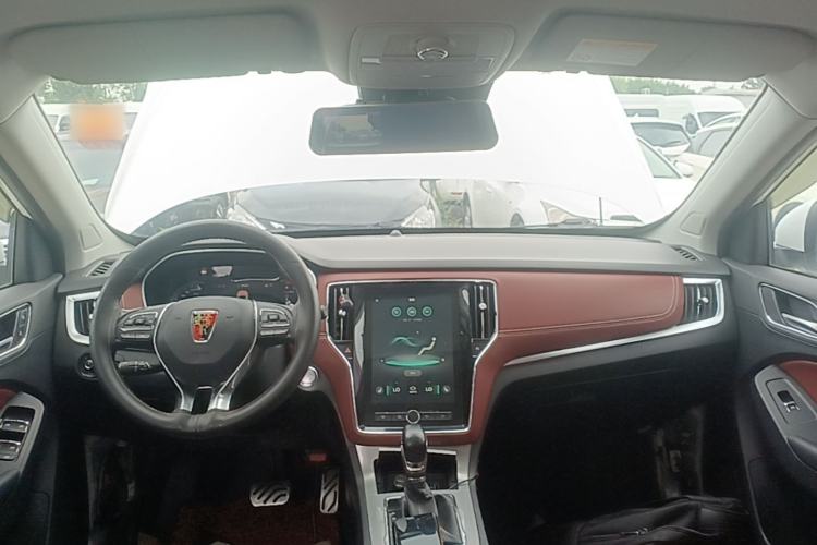Used Roewe RX5 2016 30T Four-Wheel Drive Automatic Internet Smart Luxury Edition Center Console