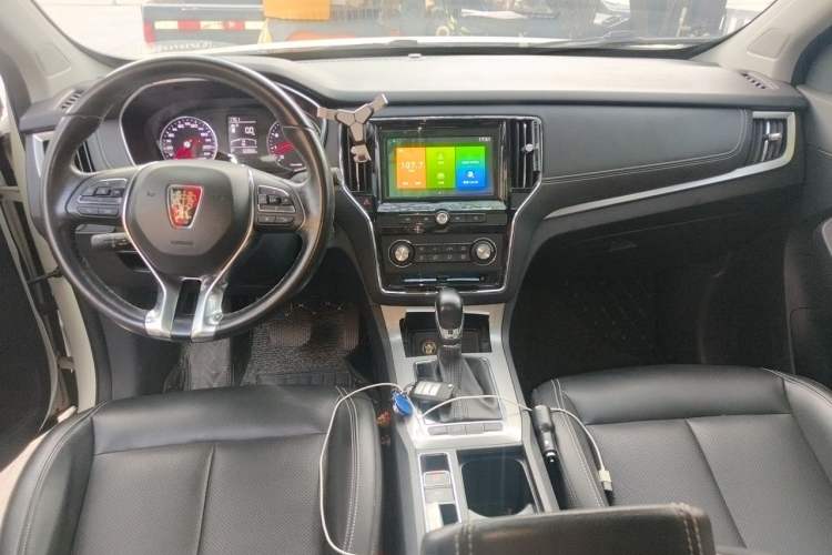 Used Roewe RX5 2016 20T Two-Wheel Drive Automatic Flagship Edition Center Console