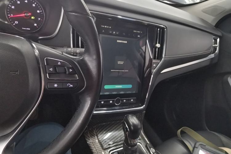Used Roewe RX5 2016 20T Two-Wheel Drive Automatic Internet Smart Edition Center Console