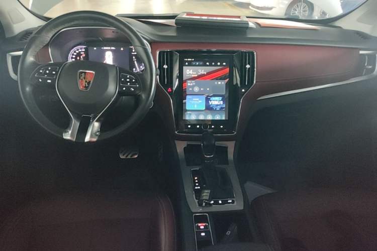 Used Roewe RX5 2016 30T Four-Wheel Drive Automatic Internet Smart Luxury Edition Center Console