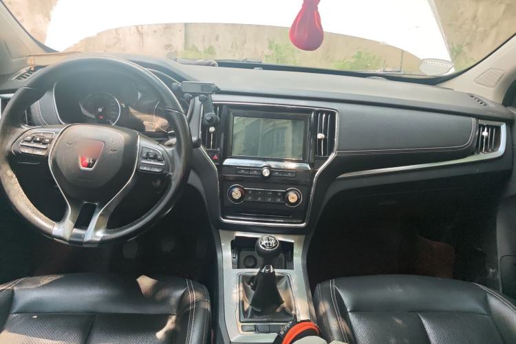 Used Roewe RX5 2016 20T Two-Wheel Drive Manual Flagship Edition Center Console