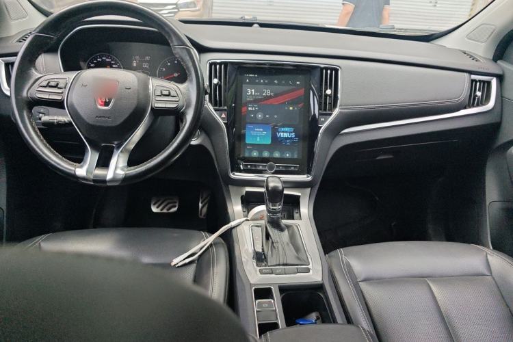 Used Roewe RX5 2016 20T Two-Wheel Drive Automatic Internet Smart Edition Center Console