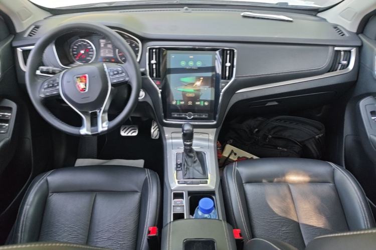Used Roewe RX5 2016 20T Two-Wheel Drive Automatic Internet Smart Edition Center Console