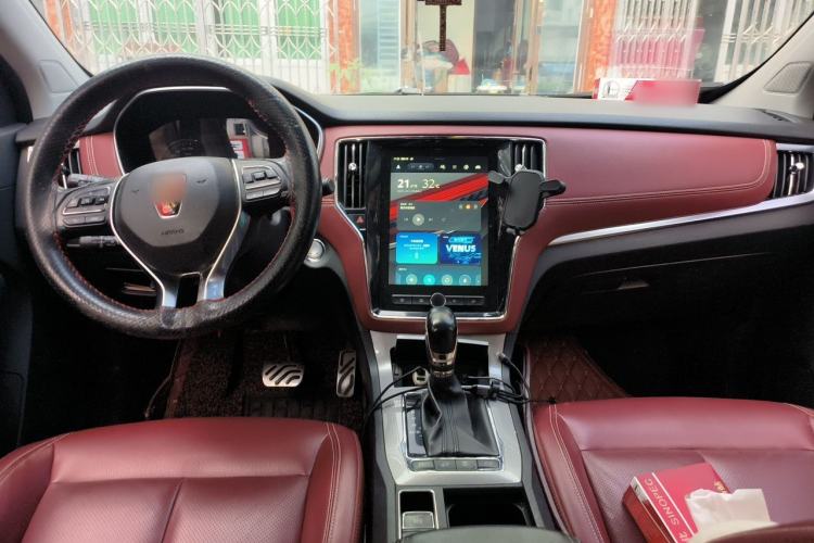 Used Roewe RX5 2016 30T Four-Wheel Drive Automatic Internet Smart Luxury Edition Center Console