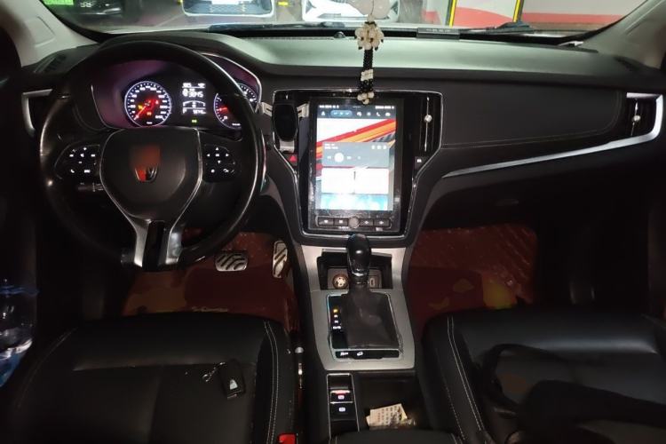 Used Roewe RX5 2016 20T Two-Wheel Drive Automatic Flagship Edition Center Console