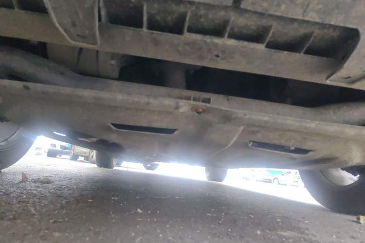 Used Roewe RX5 2016 20T Two-Wheel Drive Automatic Internet Smart Edition Chassis Front
