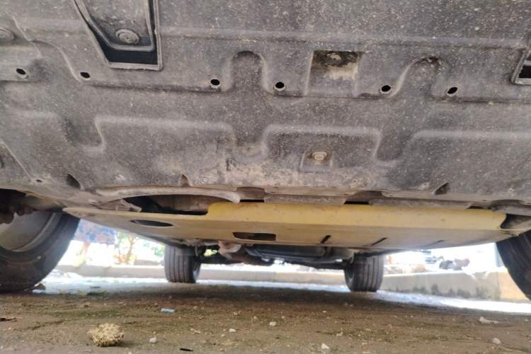 Used Roewe RX5 2016 20T Two-Wheel Drive Automatic Internet Smart Edition Chassis Front