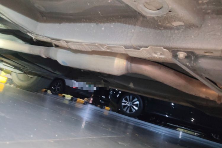 Used Roewe RX5 2016 20T Two-Wheel Drive Automatic Internet Smart Edition Chassis Front Right