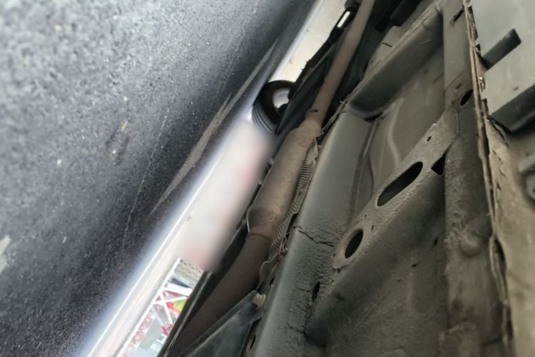 Used Roewe RX5 2016 20T Two-Wheel Drive Automatic Flagship Edition Chassis Front Right