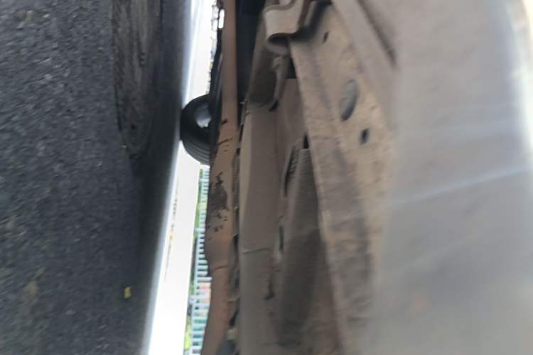 Used Roewe RX5 2016 20T Two-Wheel Drive Automatic Internet Smart Edition Chassis Front Right