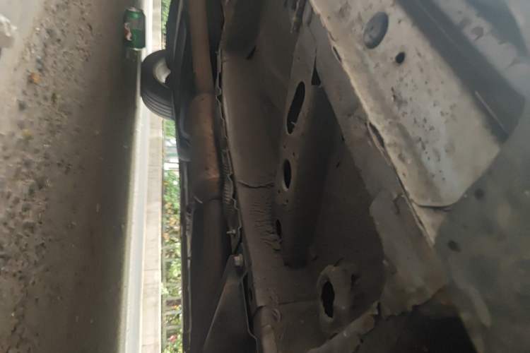 Used Roewe RX5 2016 20T Two-Wheel Drive Manual Flagship Edition Chassis Front Right