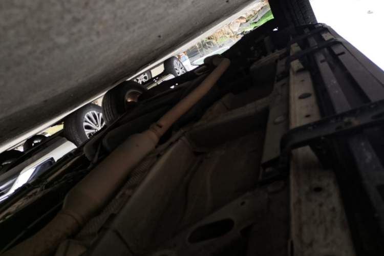 Used Roewe RX5 2016 20T Two-Wheel Drive Automatic Flagship Edition Chassis Front Right