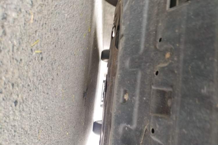 Used Roewe RX5 2016 20T Two-Wheel Drive Automatic Internet Smart Edition Chassis Front