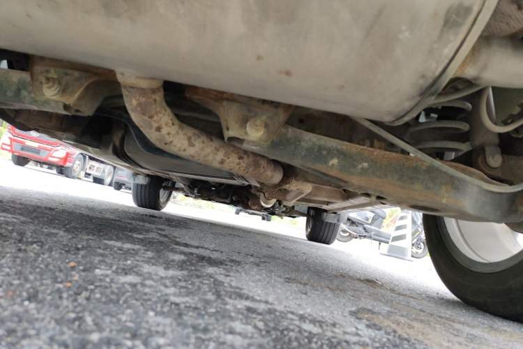 Used Roewe RX5 2016 20T Two-Wheel Drive Manual Transmission Internet Smart Edition Chassis Rear