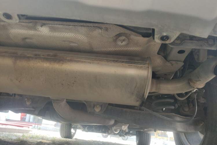 Used Roewe RX5 2016 20T Two-Wheel Drive Automatic Internet Smart Edition Chassis Rear