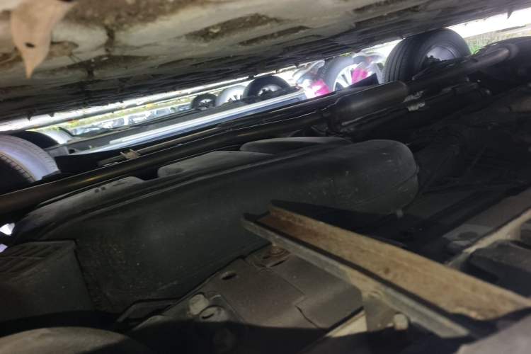 Used Roewe RX5 2016 20T Two-Wheel Drive Automatic Internet Smart Edition Chassis Rear Left